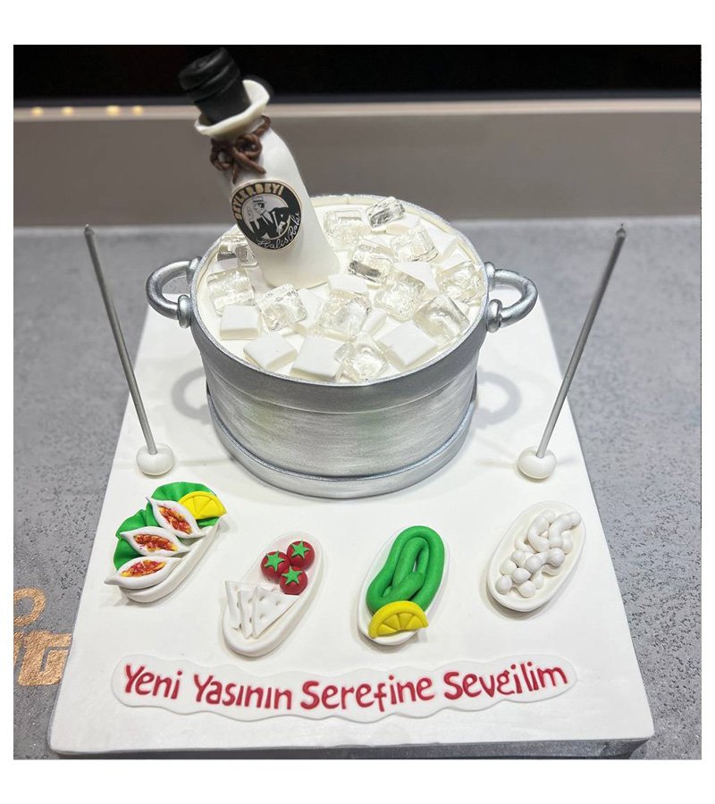Eğlenceli Rakı Sofrası Kutlama Pastası Eğlenceli Rakı Sofrası Kutlama Pastası