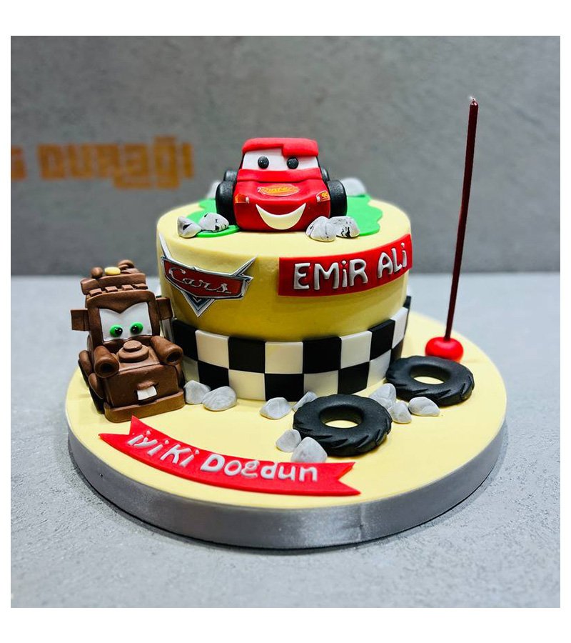 araba konseptli doğum günü pastası